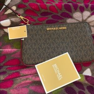 Wristlet Michael Kors $$